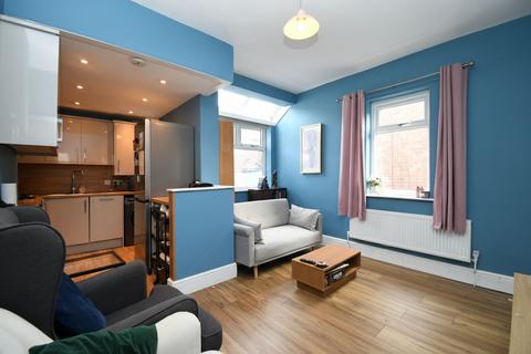 2 bedroom end of terrace house for sale, Lewis Street, Eccles, M30
