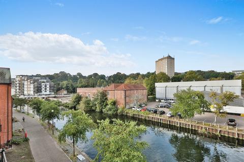 2 bedroom flat for sale, Wherry Road, Norwich