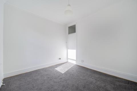 2 bedroom flat for sale, Mount Pleasant Road, London