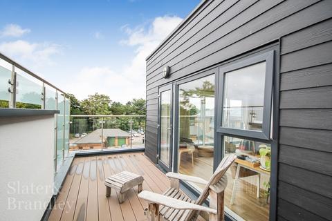 2 bedroom penthouse to rent, 43 Rectory Road , West Bridgford , Nottingham , NG2 6BF