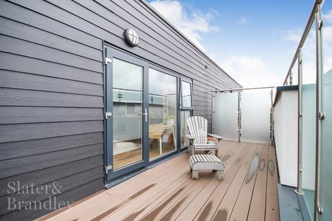 2 bedroom penthouse to rent, 43 Rectory Road , West Bridgford , Nottingham , NG2 6BF