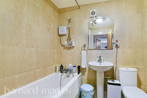 2 bedroom flat for sale, Knollys Road, London