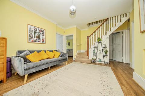 4 bedroom detached house for sale, Main Road, Harwich