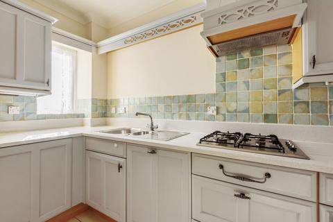 3 bedroom ground floor flat to rent, Chaucer Close, Windsor, SL4