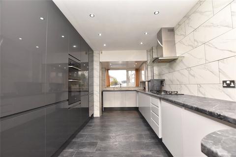 3 bedroom detached house for sale, Sunningdale Drive, Hopwood, Greater Manchester, OL10