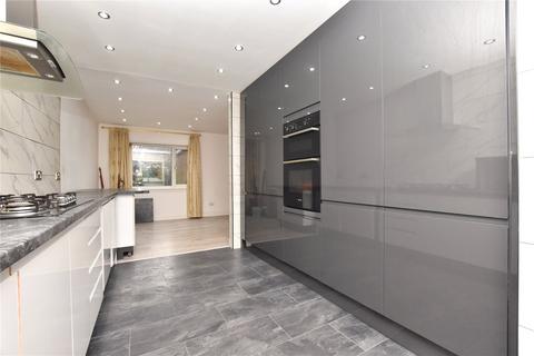 3 bedroom detached house for sale, Sunningdale Drive, Hopwood, Greater Manchester, OL10