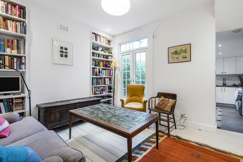 2 bedroom flat to rent, Rowena Crescent, London, SW11
