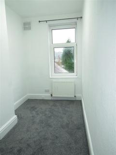 3 bedroom semi-detached house to rent, Manchester Road, Manchester M34