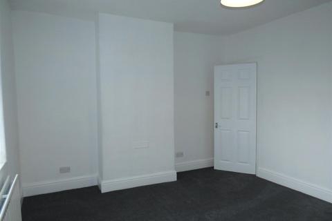 3 bedroom semi-detached house to rent, Manchester Road, Manchester M34