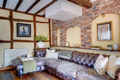 undefined, Broughton Hackett, Worcester WR7