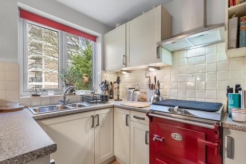 2 bedroom terraced house for sale, Wells Road, Ilkley, West Yorkshire, LS29