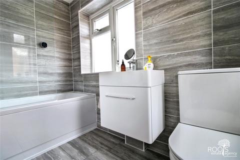 4 bedroom semi-detached house for sale, Longcroft Road, Berkshire RG19