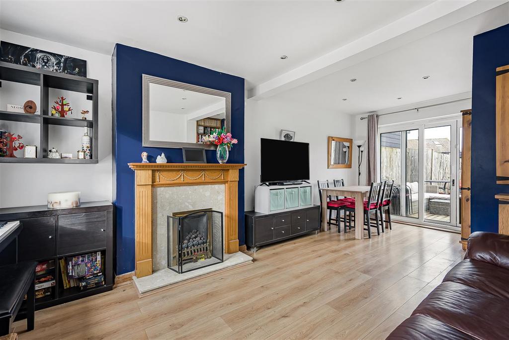 Living/Dining Room