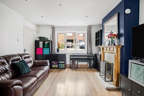 4 bedroom semi-detached house for sale, Thornbera Close, Bishop's Stortford CM23