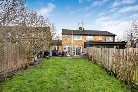 4 bedroom semi-detached house for sale, Thornbera Close, Bishop's Stortford CM23