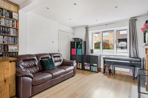 4 bedroom semi-detached house for sale, Thornbera Close, Bishop's Stortford CM23