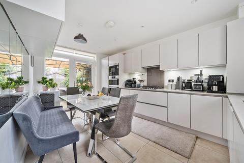 3 bedroom terraced house for sale, Helios Way, Barnet