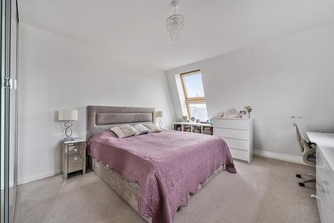3 bedroom terraced house for sale, Helios Way, Barnet