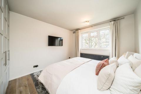 2 bedroom flat for sale, Thomas House, London SW4