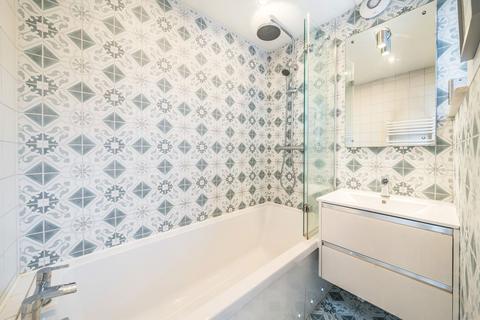 2 bedroom flat for sale, Thomas House, London SW4