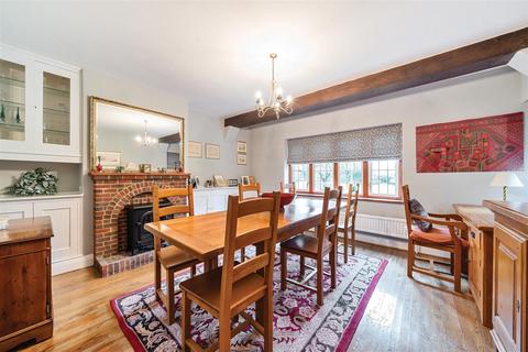 4 bedroom detached house for sale, How Lane, Chipstead