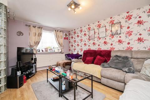 3 bedroom semi-detached house for sale, Beatrice Walk, Tividale, Oldbury