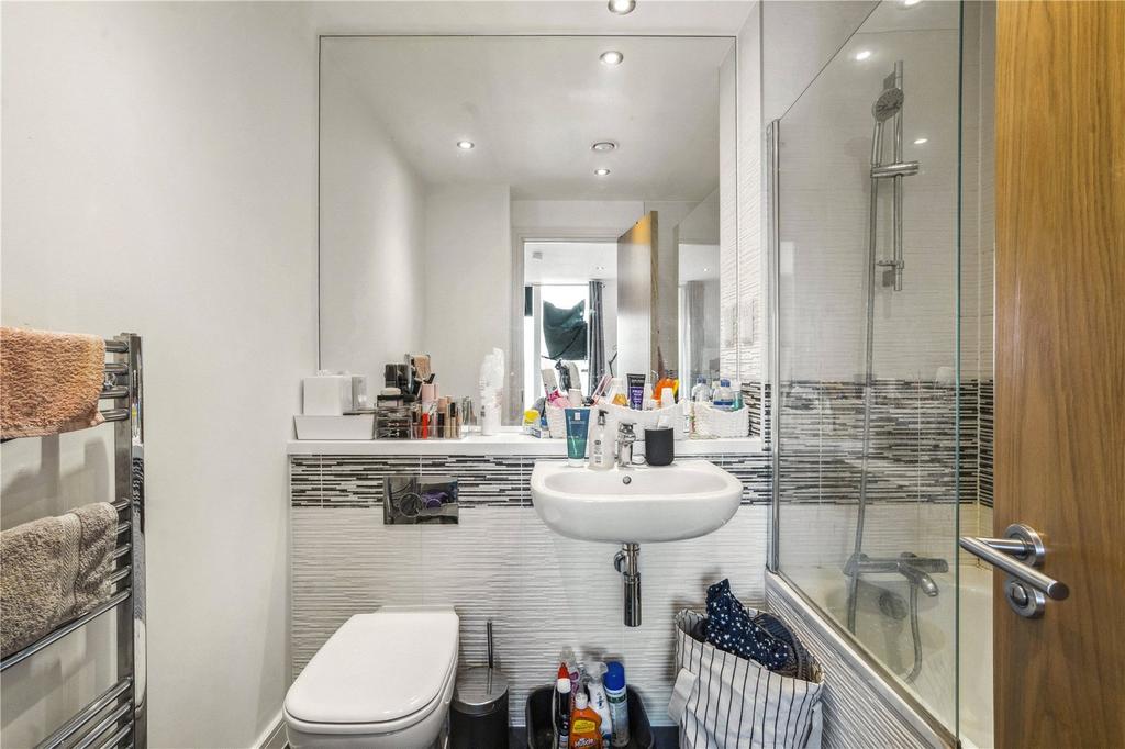 En Suite Bathroom