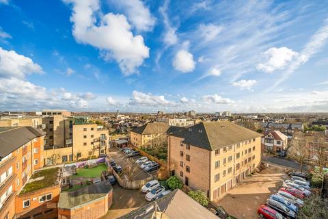 2 bedroom flat for sale, The Broadway, London SW19