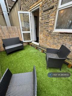 1 bedroom flat to rent, Camden High Street, London, NW1