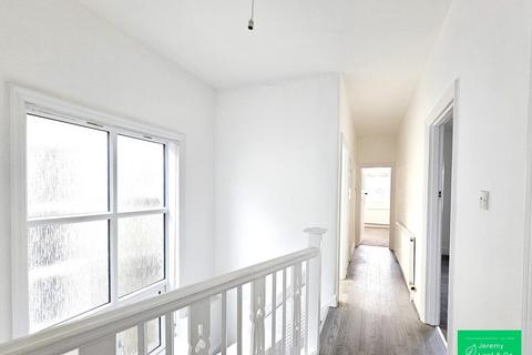 2 bedroom flat to rent, East End Road, East Finchley, N2