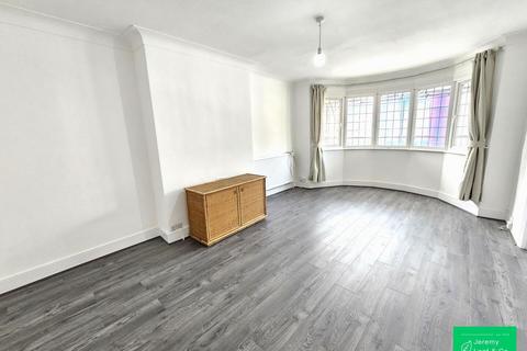 2 bedroom flat to rent, East End Road, East Finchley, N2