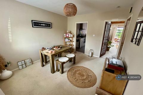 3 bedroom terraced house to rent, Harger Court, Kenilworth, CV8