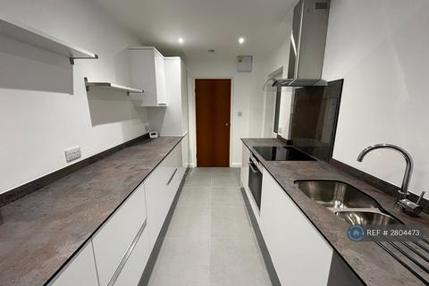 3 bedroom terraced house to rent, Harger Court, Kenilworth, CV8
