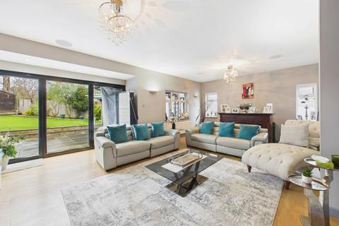 5 bedroom detached bungalow for sale, Meadway, Ruislip HA4