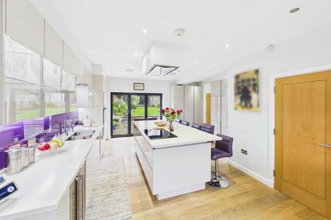 5 bedroom detached bungalow for sale, Meadway, Ruislip HA4