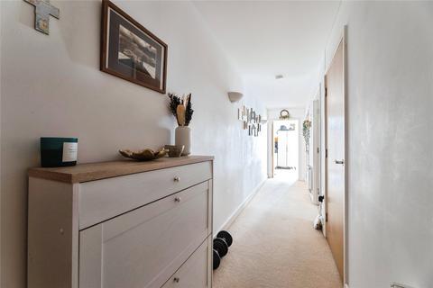 1 bedroom flat to rent, Western Gateway, London, E16