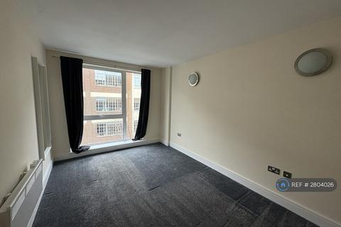 1 bedroom flat to rent, Grove Court, London, SE15