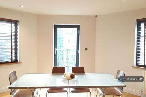 2 bedroom flat to rent, Ferdinand Street, London, NW1