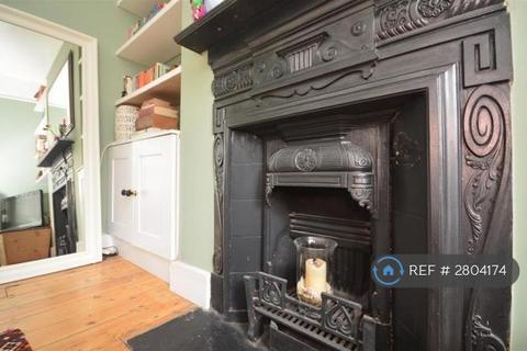 1 bedroom flat to rent, Princess May Road, London, N16