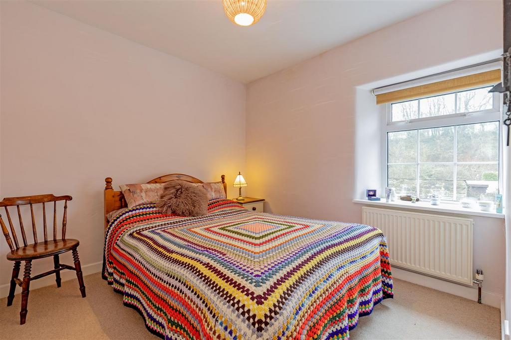 Bedroom 2-1.jpg