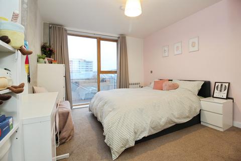 1 bedroom apartment for sale, Ironworks, David Street, Leeds