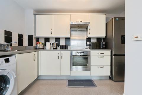 2 bedroom apartment for sale, Alexander Square, Eastleigh