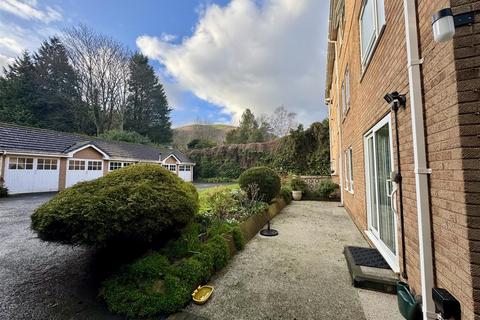 undefined, 18 Priory Road