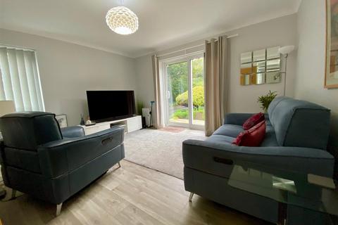 2 bedroom apartment for sale, 18 Priory Road