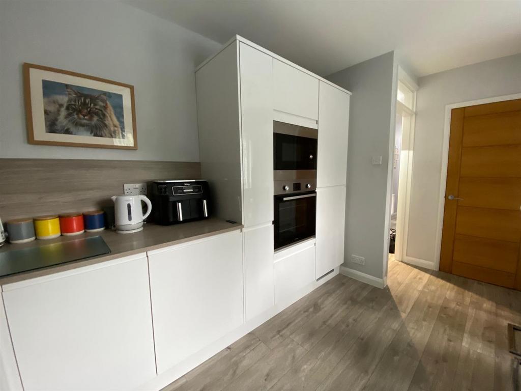 Kitchen Breakfast Room.jpg