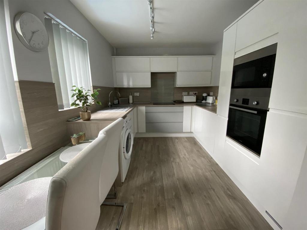 Kitchen Breakfast Room.jpg