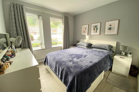 2 bedroom apartment for sale, 18 Priory Road