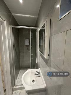Studio to rent, St. Albans Road, Watford, WD25