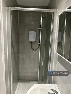 Studio to rent, St. Albans Road, Watford, WD25