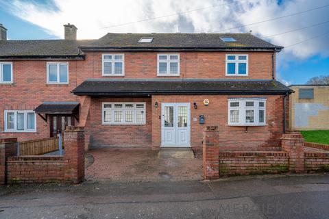 6 bedroom house for sale, Bearing Way, London IG7